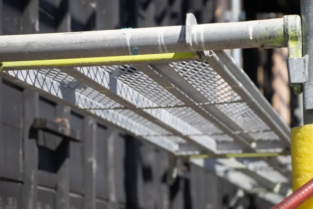 姶良市の外壁塗装における足場の必要性